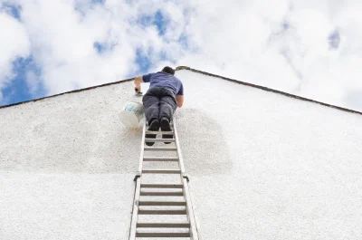 Peinture extérieure à Chusclan — façades et ravalement